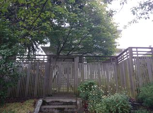 2124 1st Ave W, Seattle, WA 98119