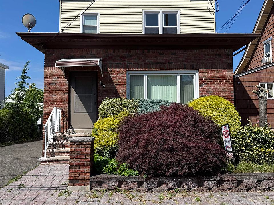 1st image of 119 Marsellus Pl Floor 2