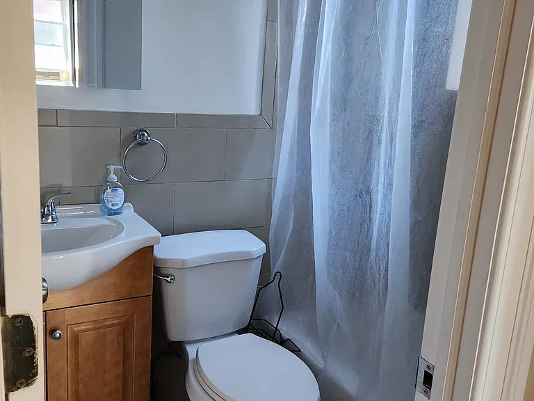 602 Park Ave #3 — Photo 2