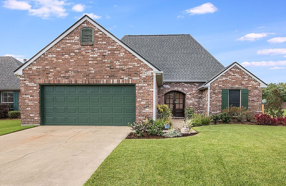 1st image of 104 Wild Rose Ln