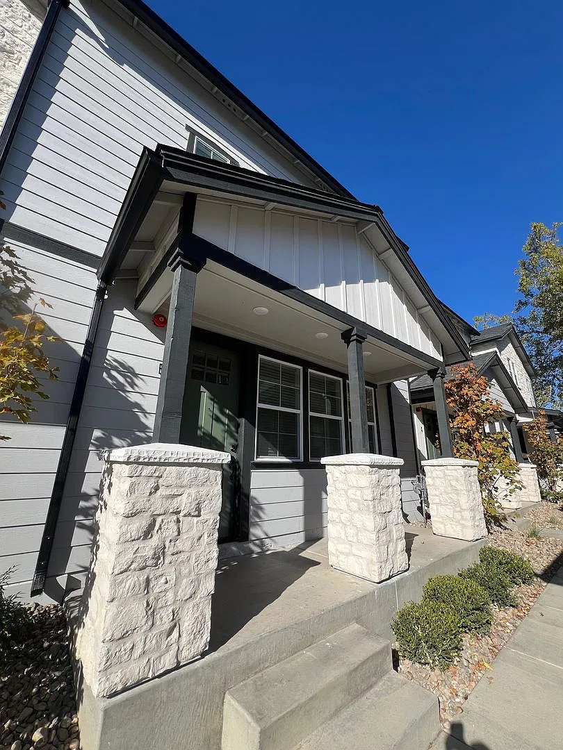 Court Street Townhomes — Photo 4