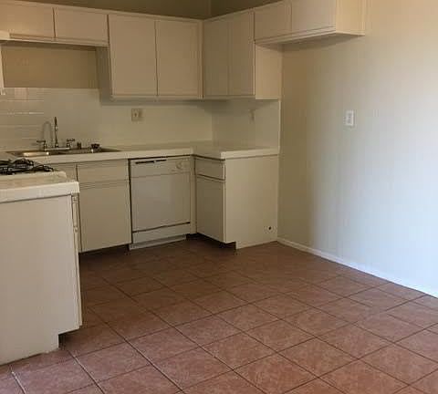 4th image of 12512 Oxford Ave APT 6