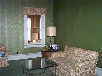 1st image of 3 Elizabeth Pl