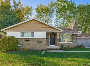 1498 Red Jacket Rd, Grand Island, NY 14072