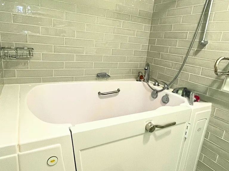1429 Lyon Ct — Photo 10