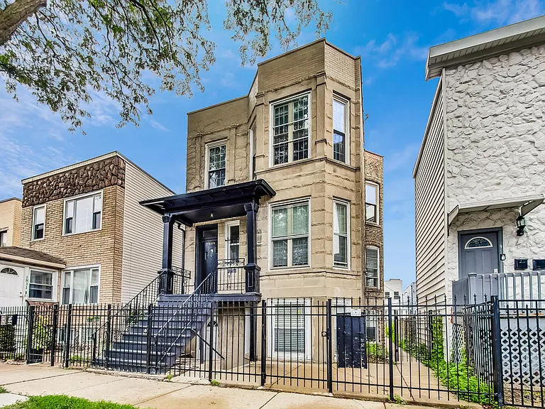 1809 N Francisco Ave #1 — Photo 1