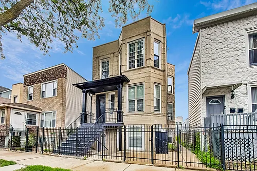 1809 N Francisco Ave #1 Photo 1