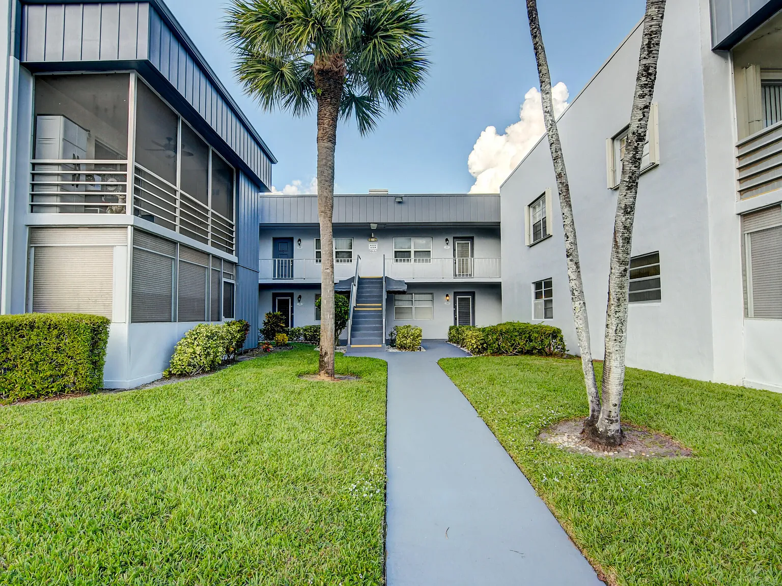 1 bed, 1.5 bath, 760 sqft, $1,800 — Photo 3