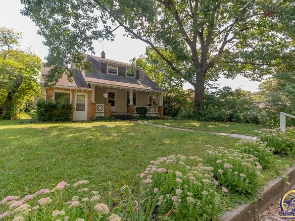 1628 SW Randolph Ave, Topeka, KS 66604