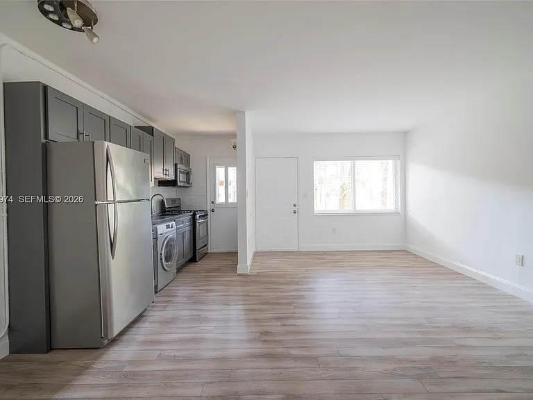 7901 SW 64th Ave #2 — Photo 14