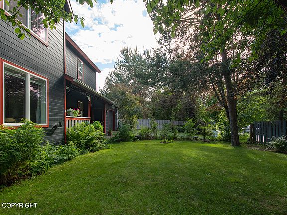 2nd image of 213 Lee Dr