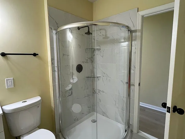1725 Druid Hill Ave — Photo 24