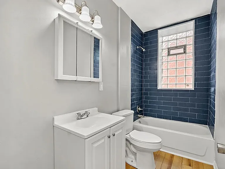 3805 California Ave — Photo 3