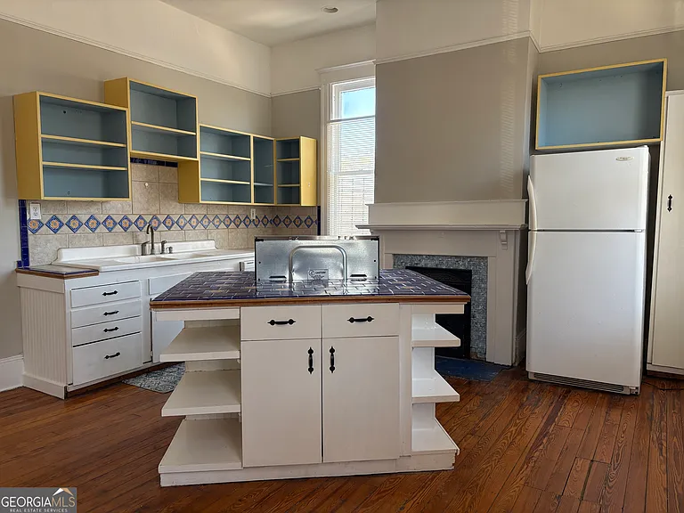 836 E Henry St #C — Photo 7