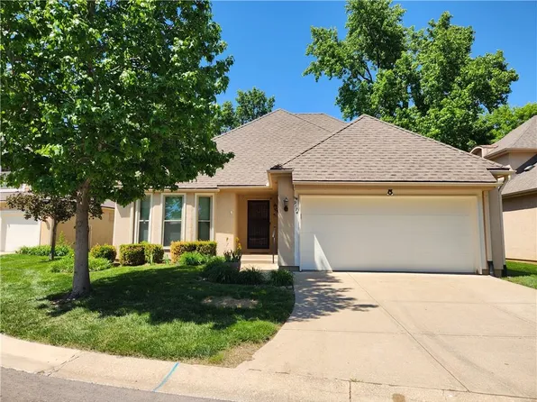 9174 W 102nd Ter, Overland Park, KS 66212
