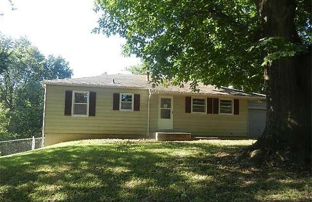 1st image of 5665 Sloan Ave