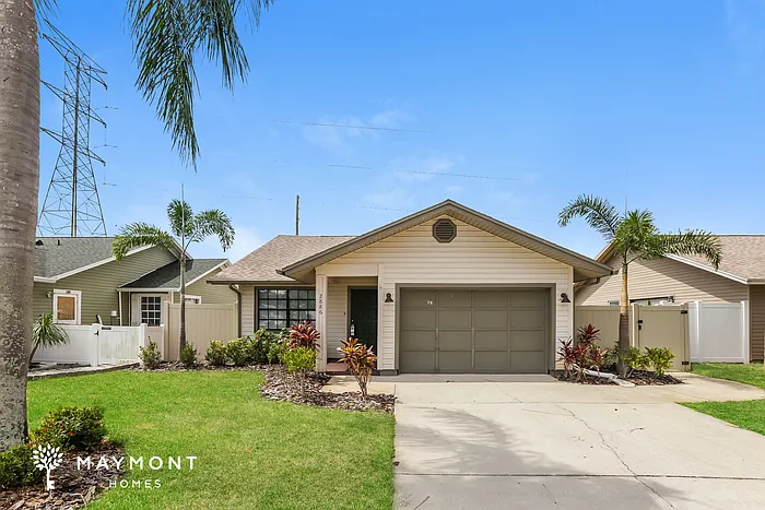 2 bed, 1.0 bath, 1005 sqft, $1,995 — Photo 1