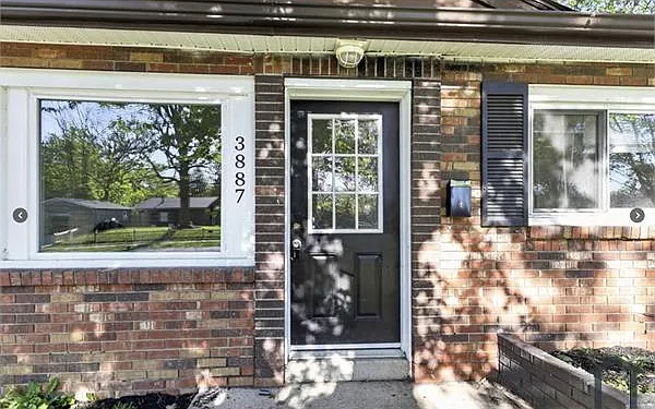 3 bed, 884 sqft, $1,625 — Photo 4