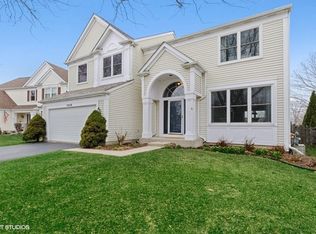 1809 Belle Haven Dr, Grayslake, IL 60030