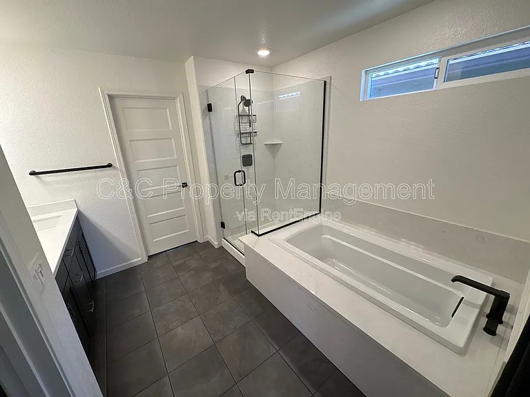 10834 Albano Ln — Photo 8