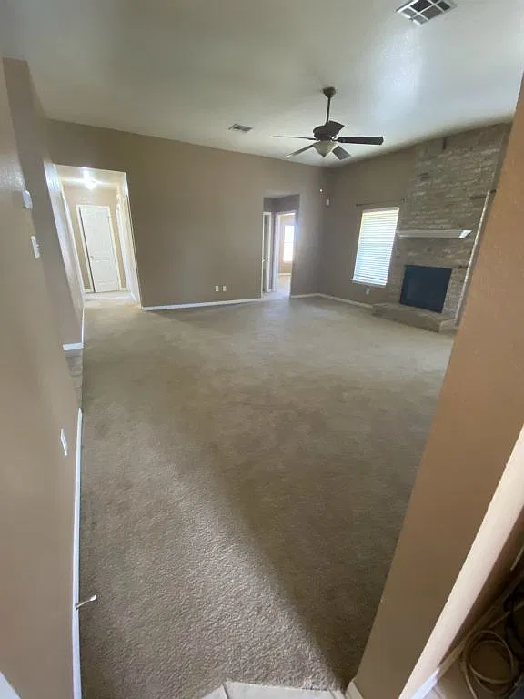 4 bed, 1858 sqft, $1,795 — Photo 4