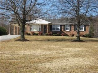 340 Countryside Ct, Ringgold, VA 24586
