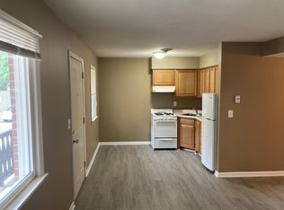 711 W Church St #11003749, Champaign, IL 61820