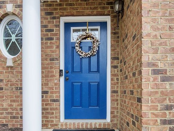 4th image of 101 Riva Ct