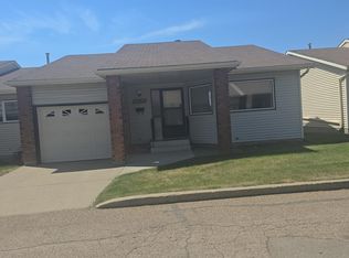 10670 153rd Ave NW, Edmonton, AB T5X5R7