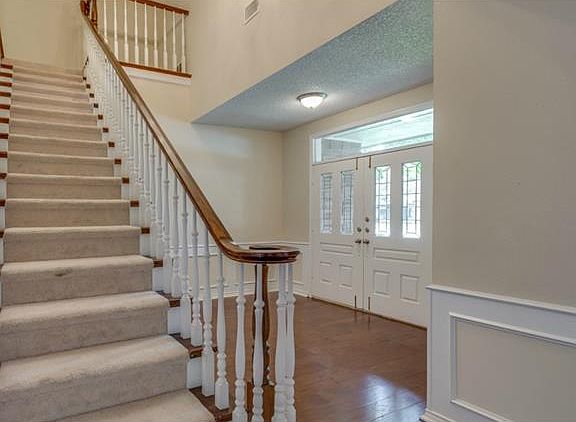 4th image of 6704 Meadows West Dr S