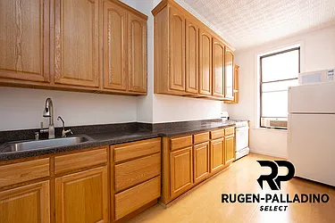 Rented by R New York