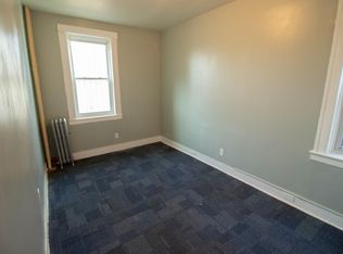 699 S 19th St APT 1R, Newark, NJ 07103