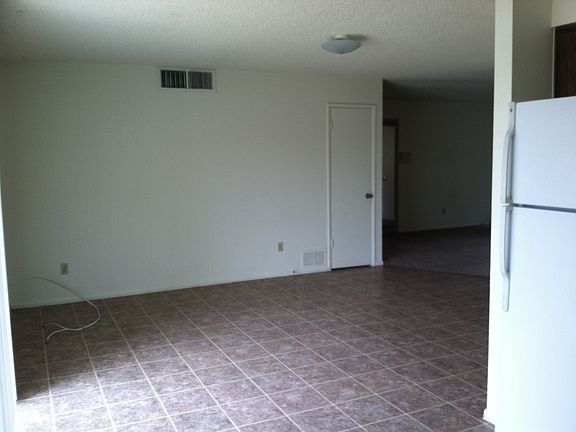 4th image of 4722 E Saint Charles Ave