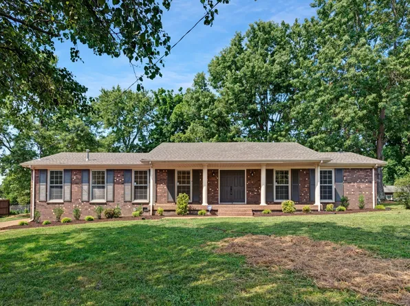 512 Saint Paul Ct, Hermitage, TN 37076