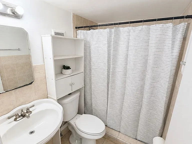 5820 N Church Ave #112 — Photo 9