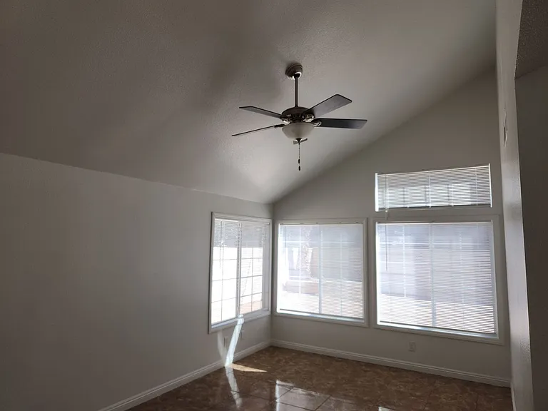 6556 Bradford Ln — Photo 27
