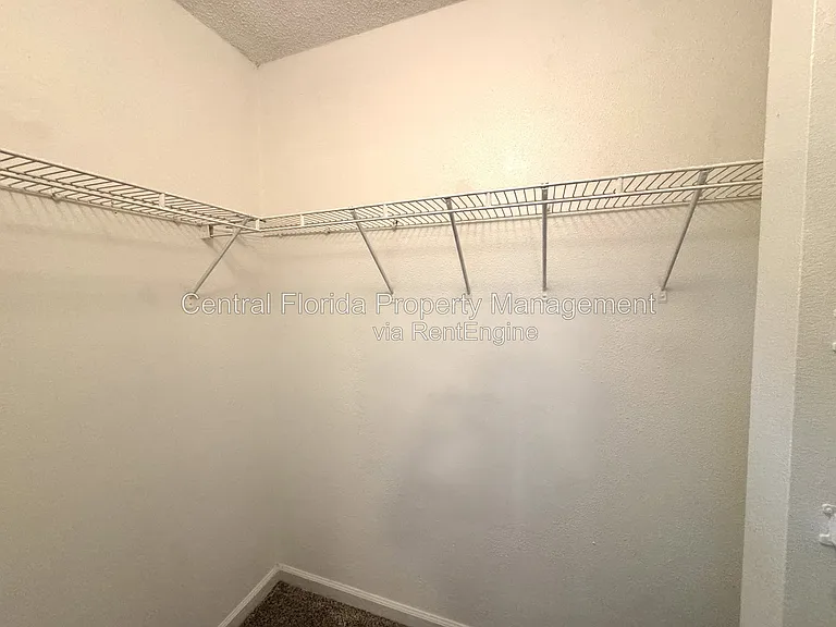 658 Elwood St — Photo 16
