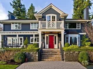 9514 NE 13th St, Clyde Hill, WA 98004