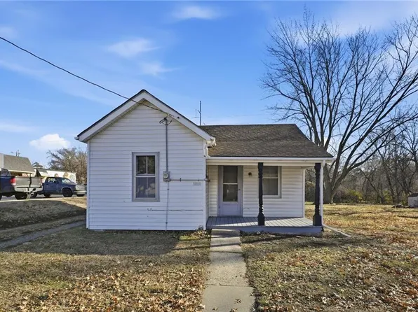 2309 10th Ave, Leavenworth, KS 66048