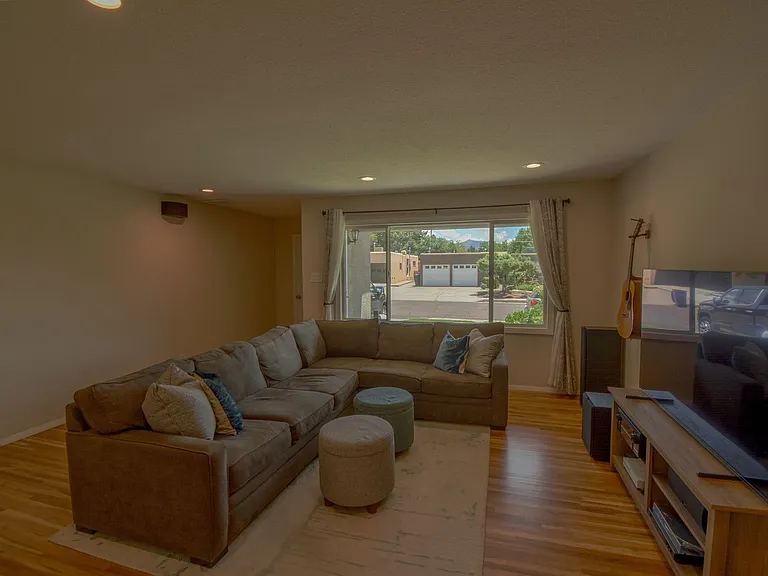 9501 Arvilla Ave NE — Photo 6