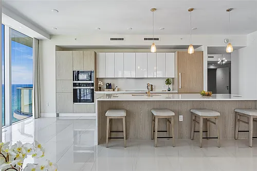 3100 N Ocean Dr Photo 1