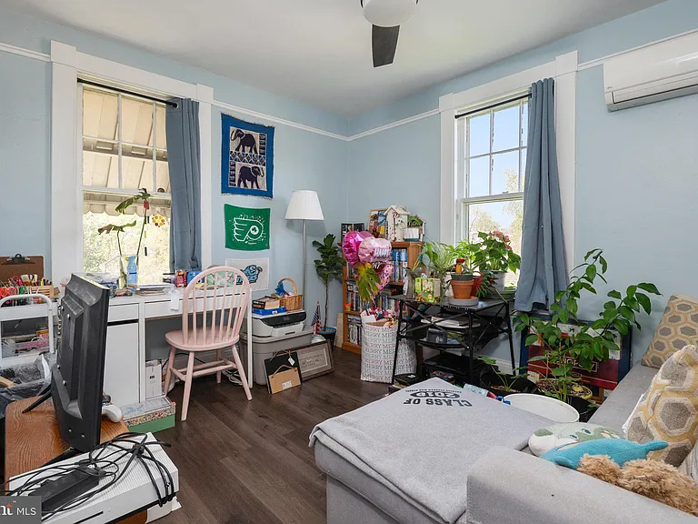 104 Maple Ave #4 — Photo 9