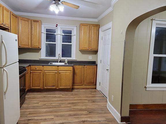 4th image of 33 N Marion St APT 1