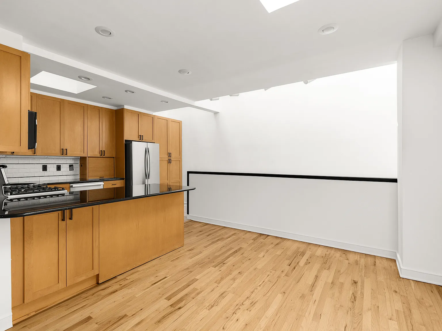702 Sixth Avenue — Photo 3