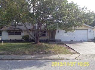 8950 Farmington Ln, Port Richey, FL 34668