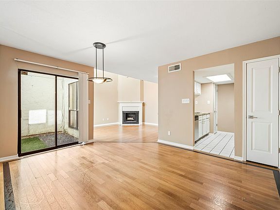 5th image of 11311 Harwin Dr APT 22