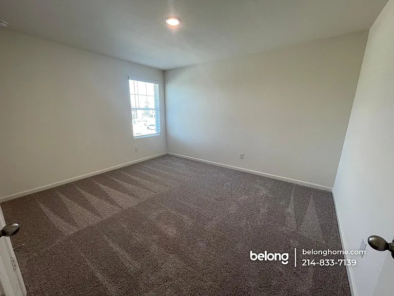 2007 Meadow Park Dr — Photo 8