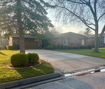 1317 Allendale Dr, Saginaw, MI, 48638