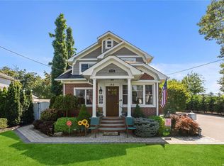 95 Rider Ave, Patchogue, NY 11772