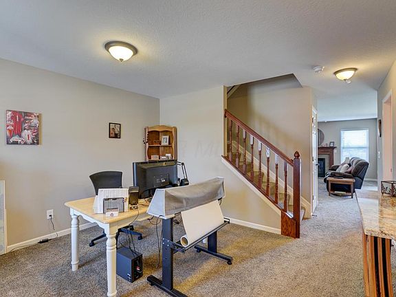 3rd image of 141 Mannaseh Dr E